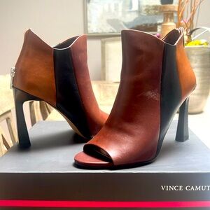 Vince Camuto, 7.5 leather bootie. Perfect for Fall weather 🍁